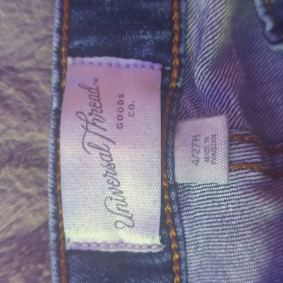 Jeans - Picture 2 of 4